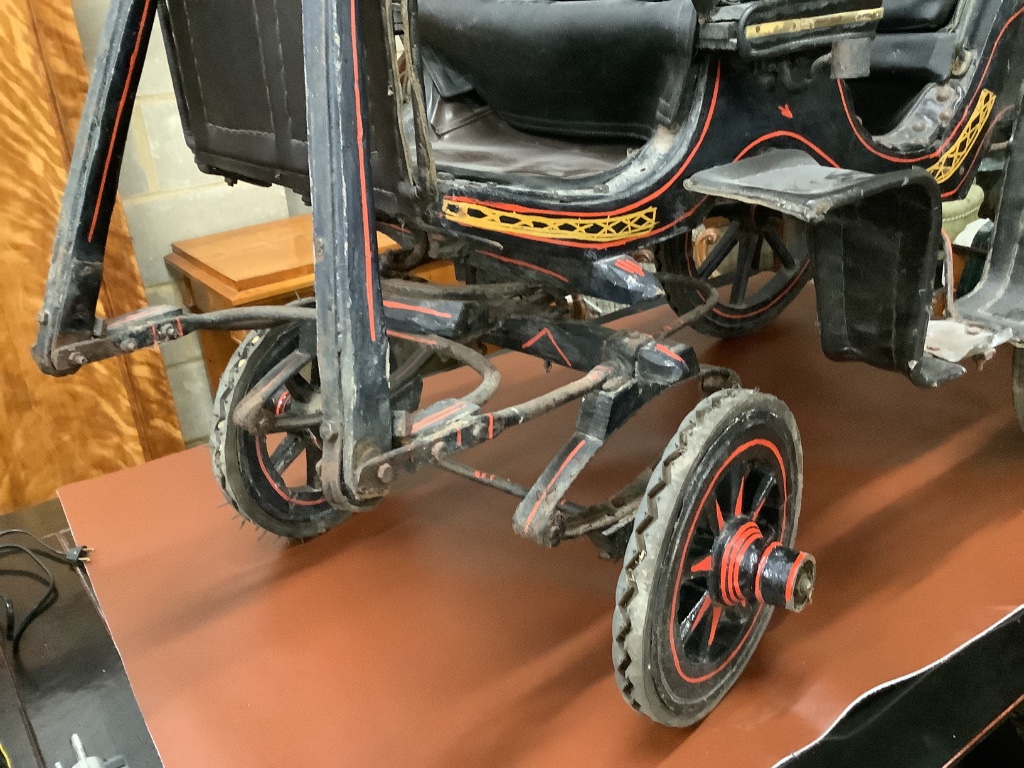 A Victorian Barouche horse or dog drawn child's carriage, length 116cm